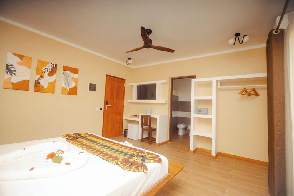 Blackstone Beach Resort 17/40