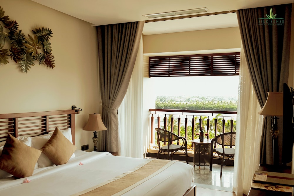 Silk Sense Hoi An River Resort 35/88