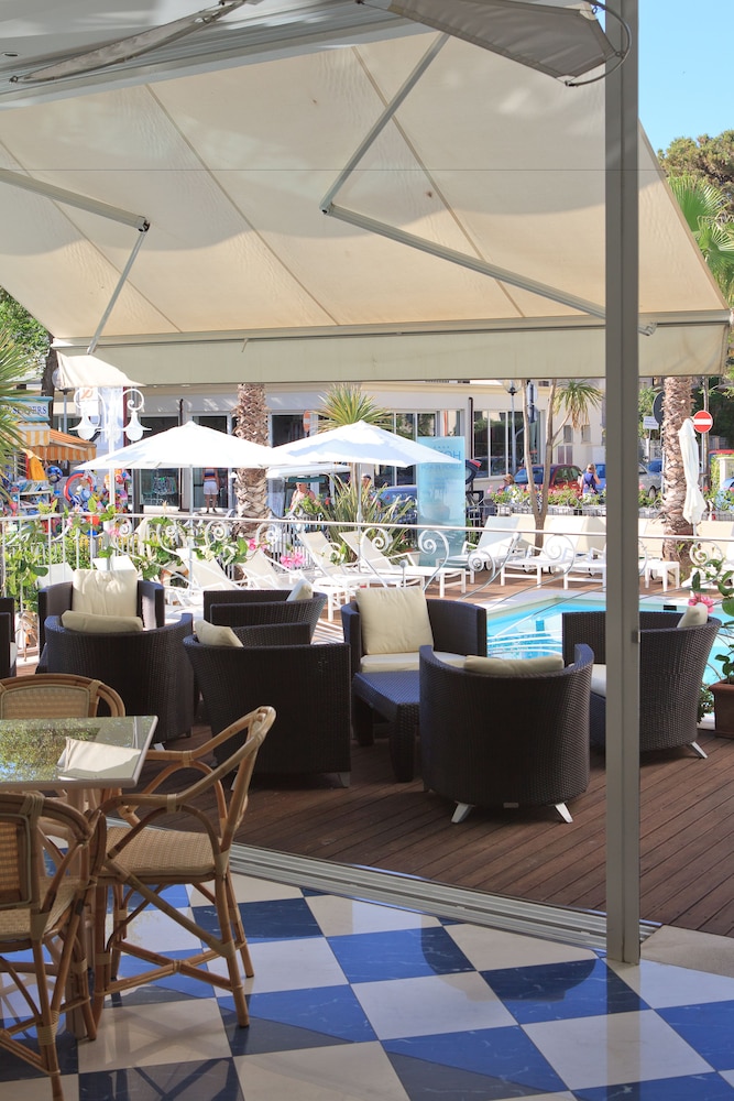 Hotel Luxor Beach 52/60