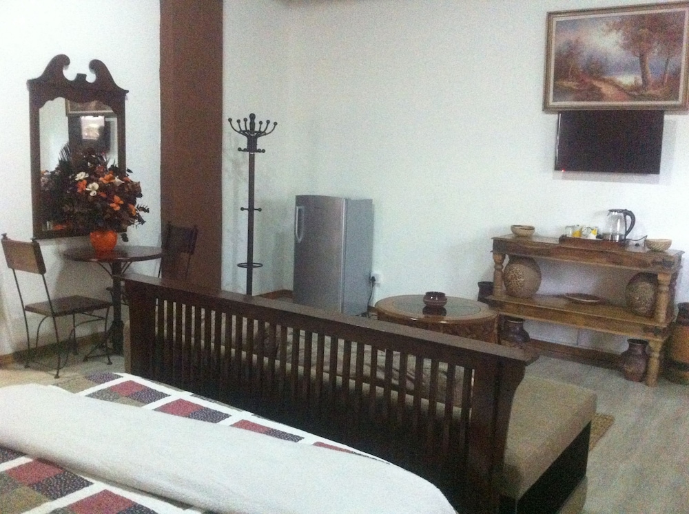 African Home 32/50