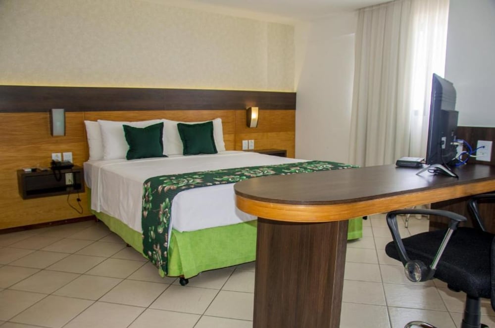 DELUXE, DOUBLE BED