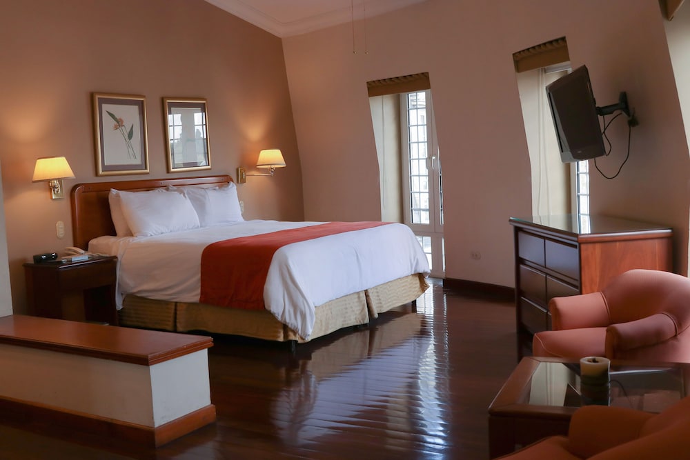 HOTEL SAN CARLOS 22/85