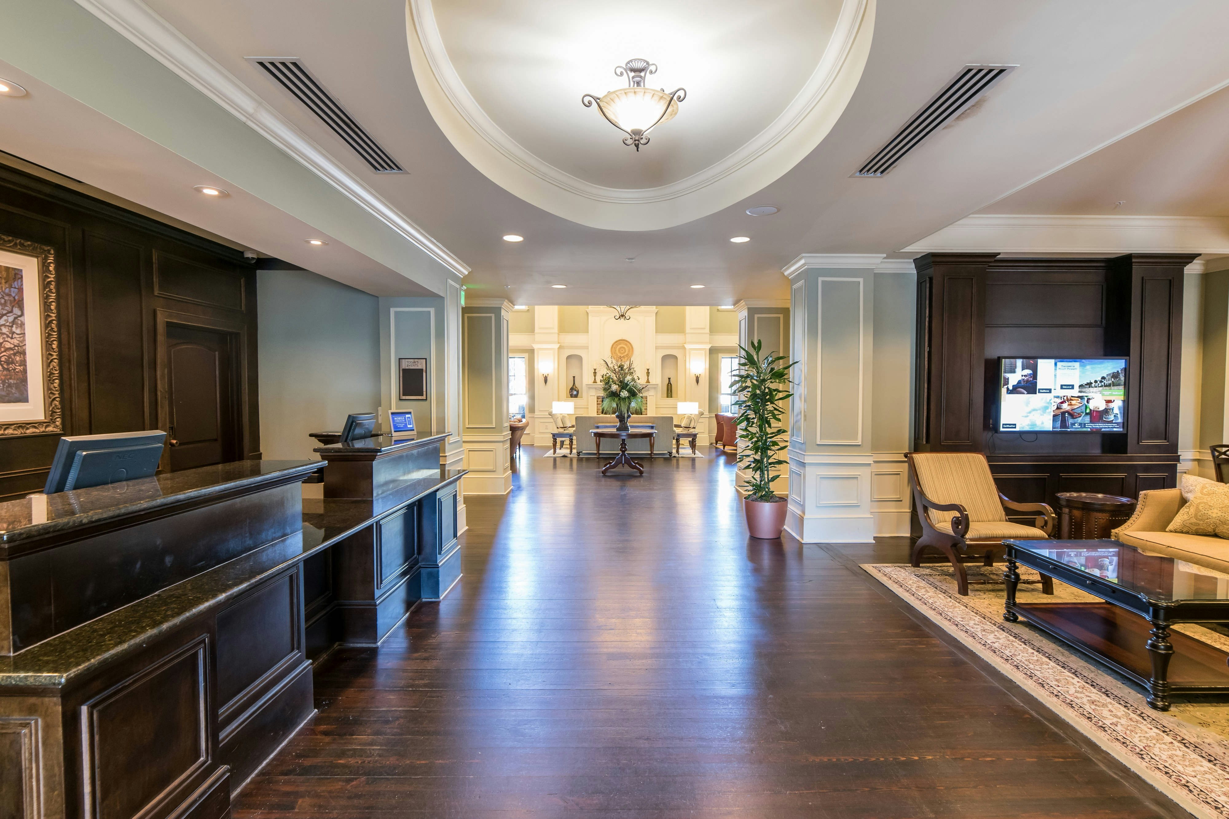 Lobby at Courtyard by Marriott Charleston Mount Pleasant, MOUNT PLEASANT - SC