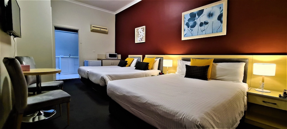 Brunswick Tower Hotel 23/60