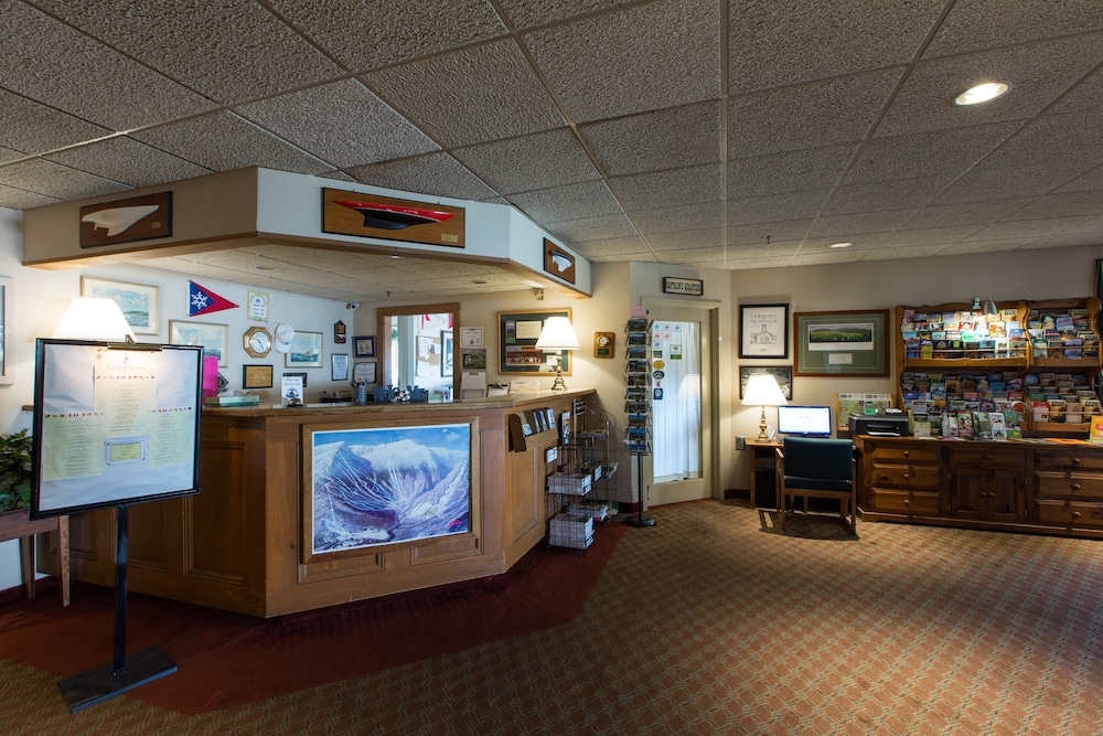 Commodores Inn 4/50