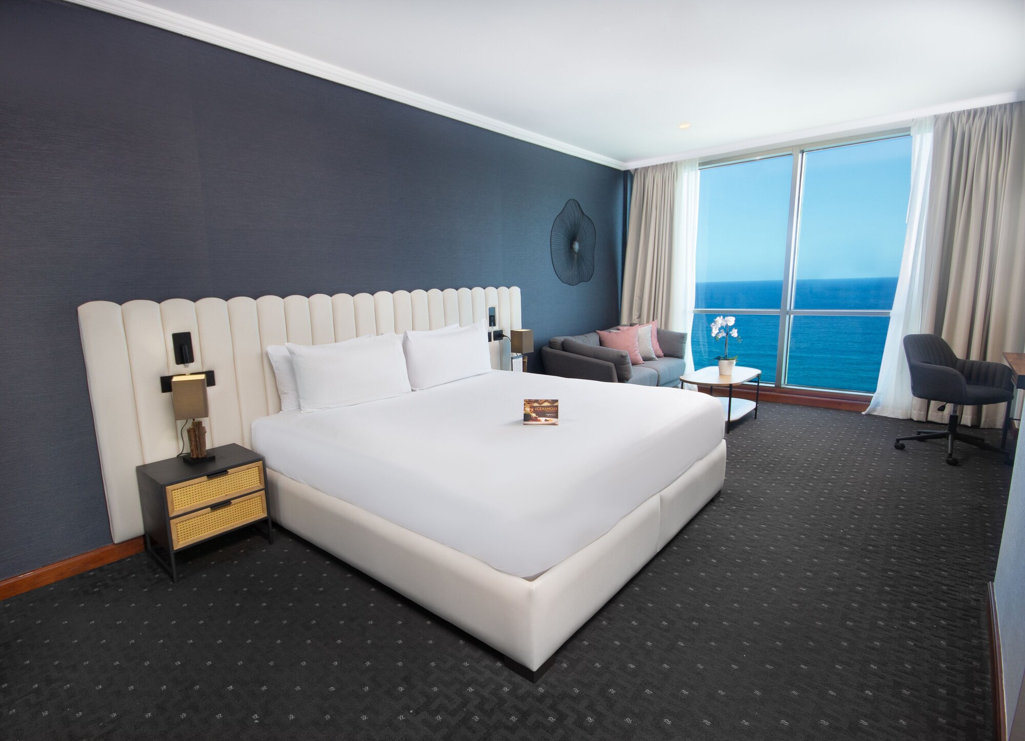 Presidential, Suite, Single, King Bed, Ocean Front
