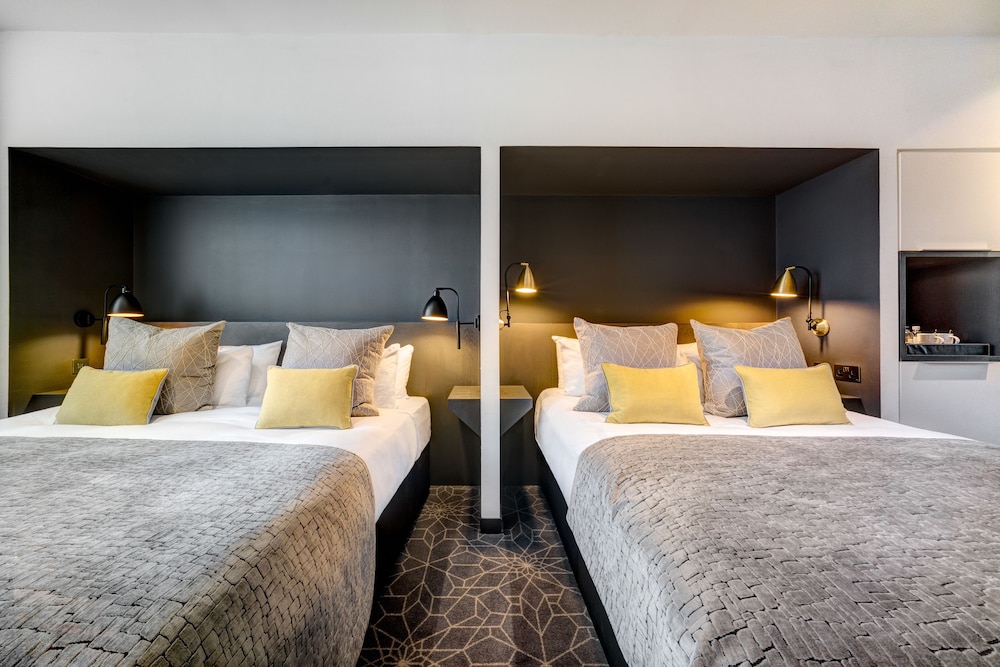 Apex City of Bath Hotel 22/76