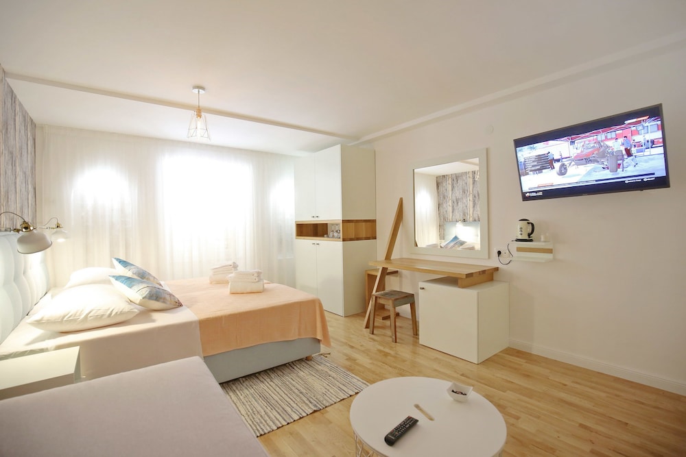 Central Apartments - Integrated Hotel 23/67