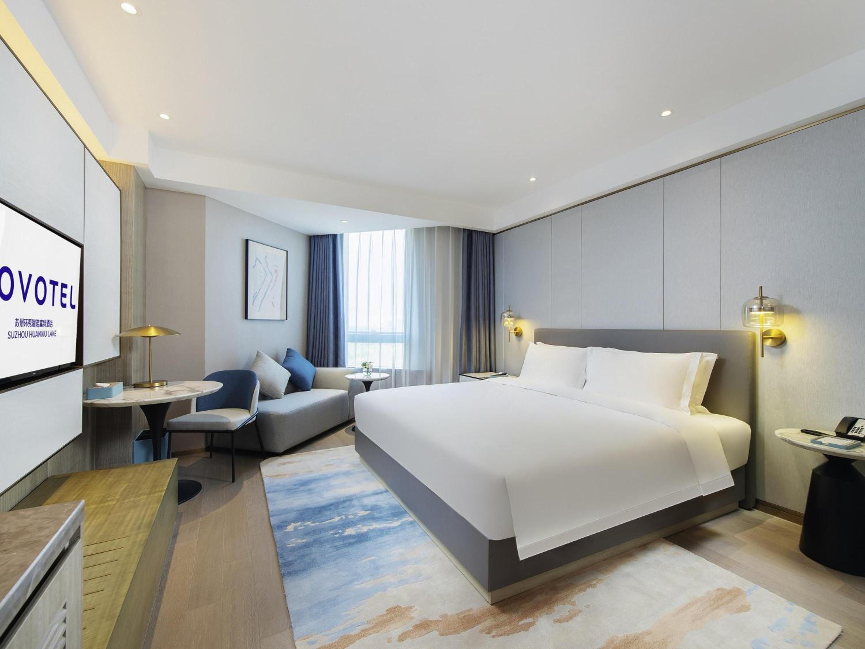 SUPERIOR, KING BED