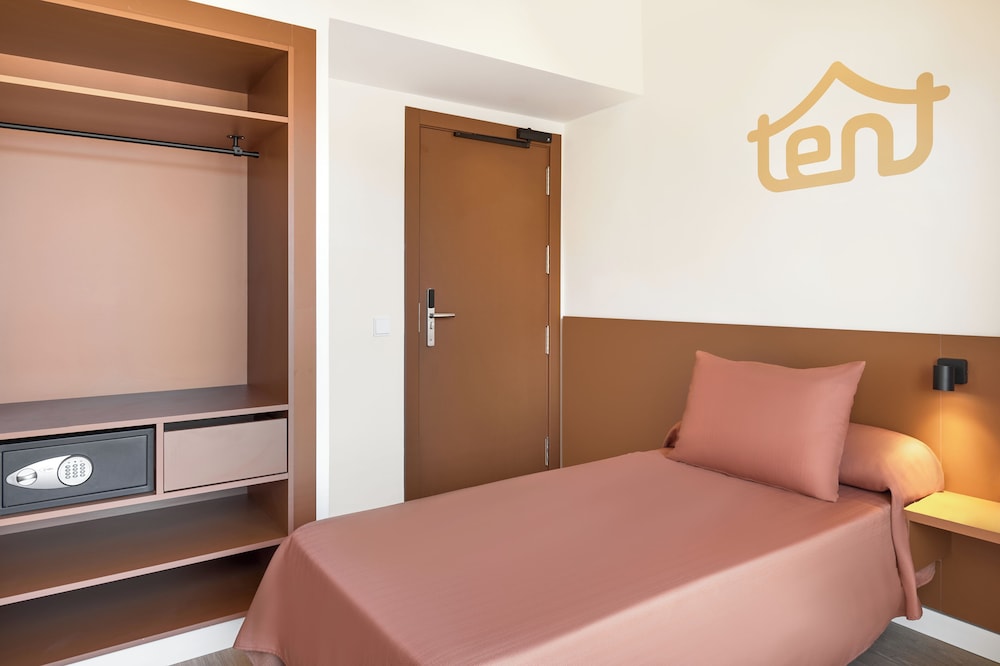 Standard, Single, Twin Beds, Balcony
