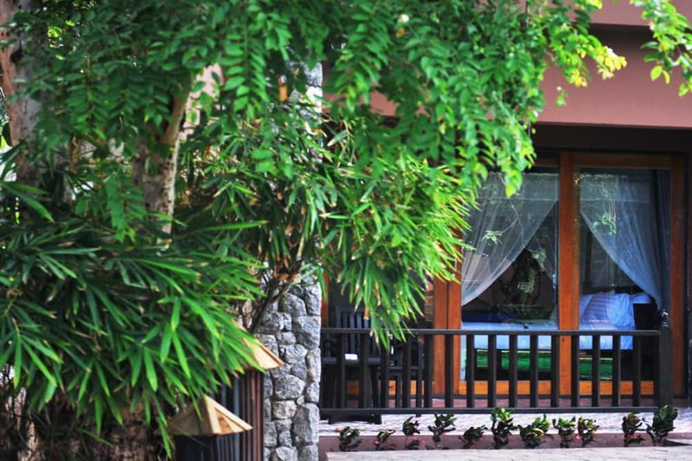 Koh Tao Beach Club 12/67