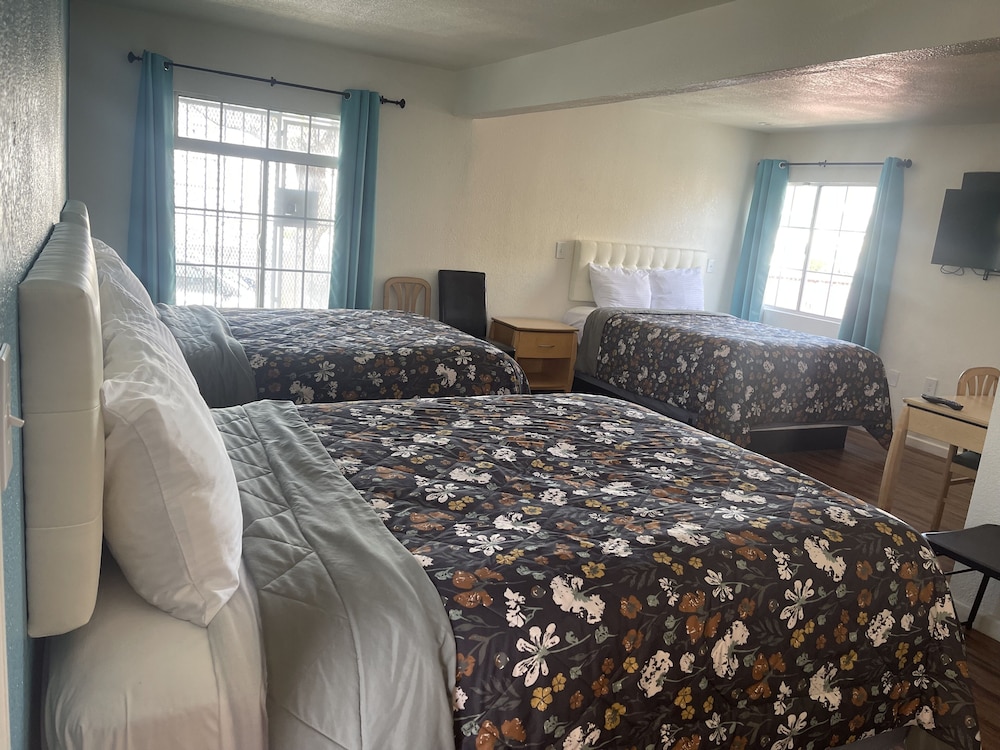 Geneva Motel Daly City 5/25