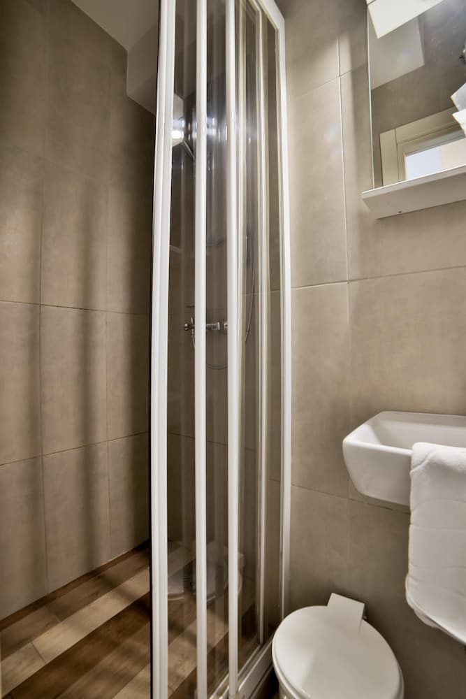 Garni House 46 67/68
