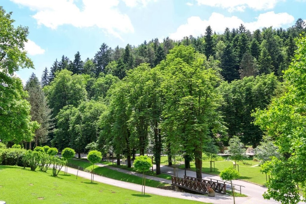 DEPANDANSA VILA HIGIEA DOBRNA 40/48