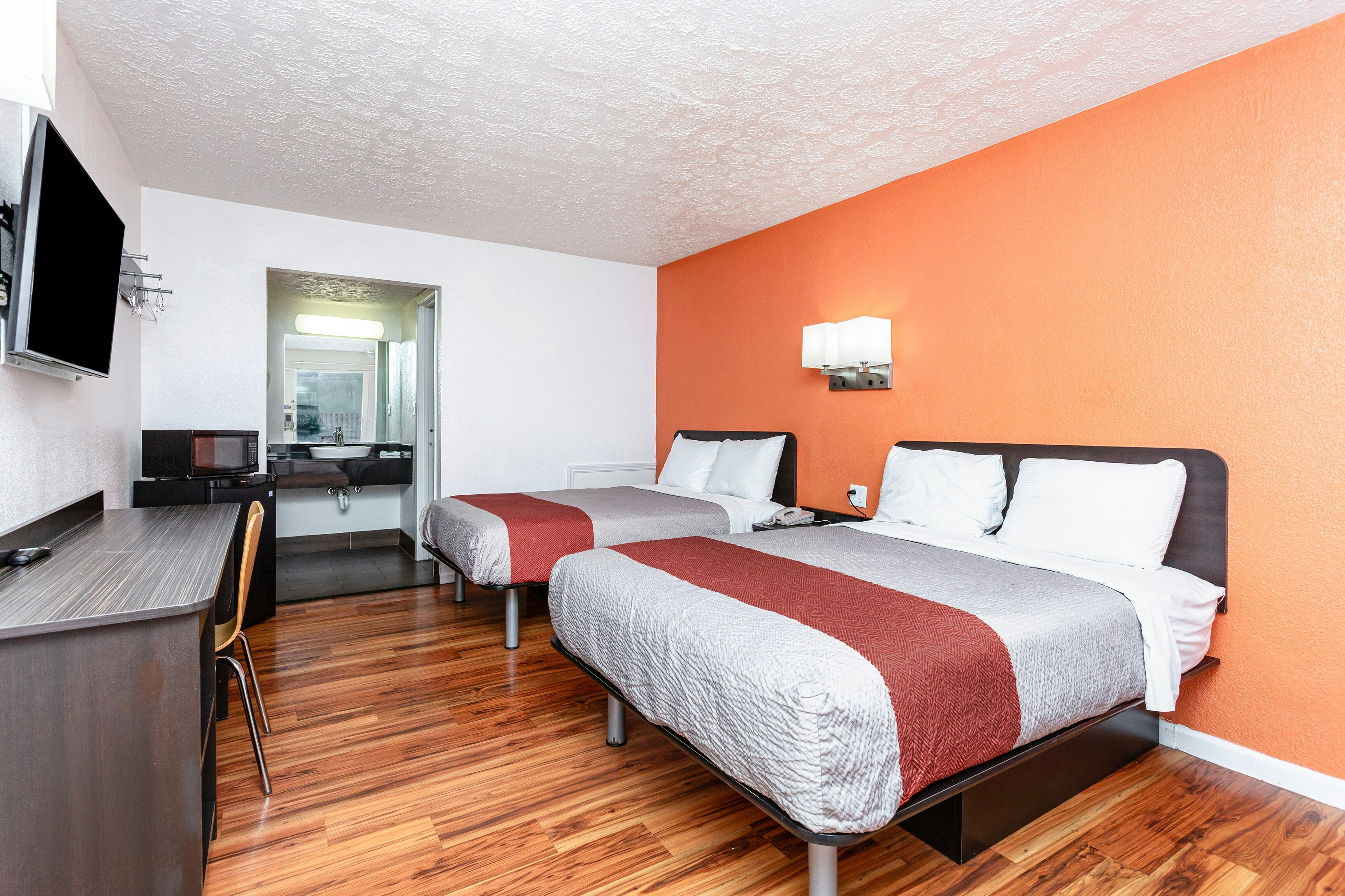 Relax Inn by OYO Columbus OH I 70 25/60