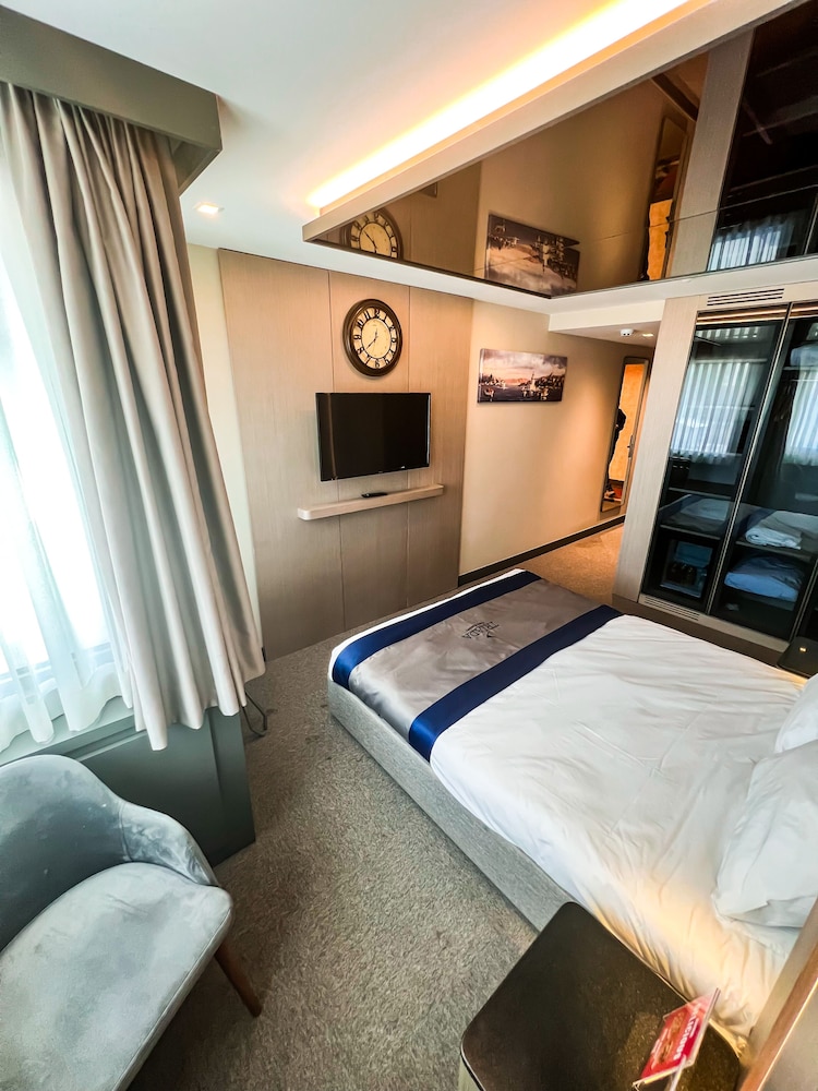 Triada Hotel Karakoy 31/65