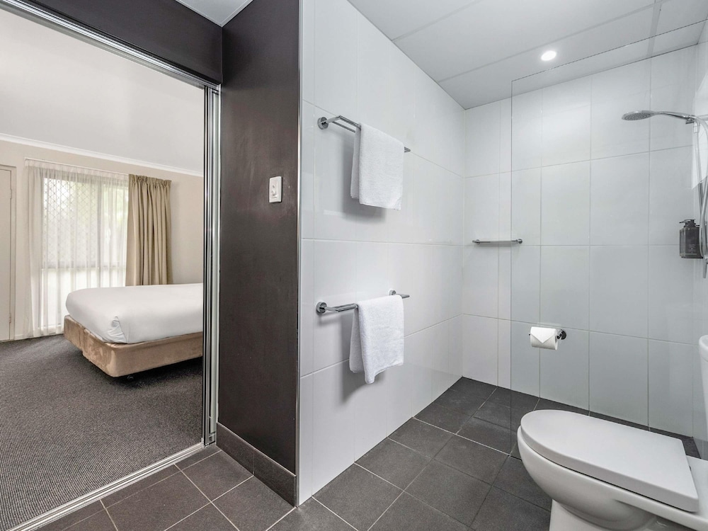 MERCURE TOWNSVILLE 61/61