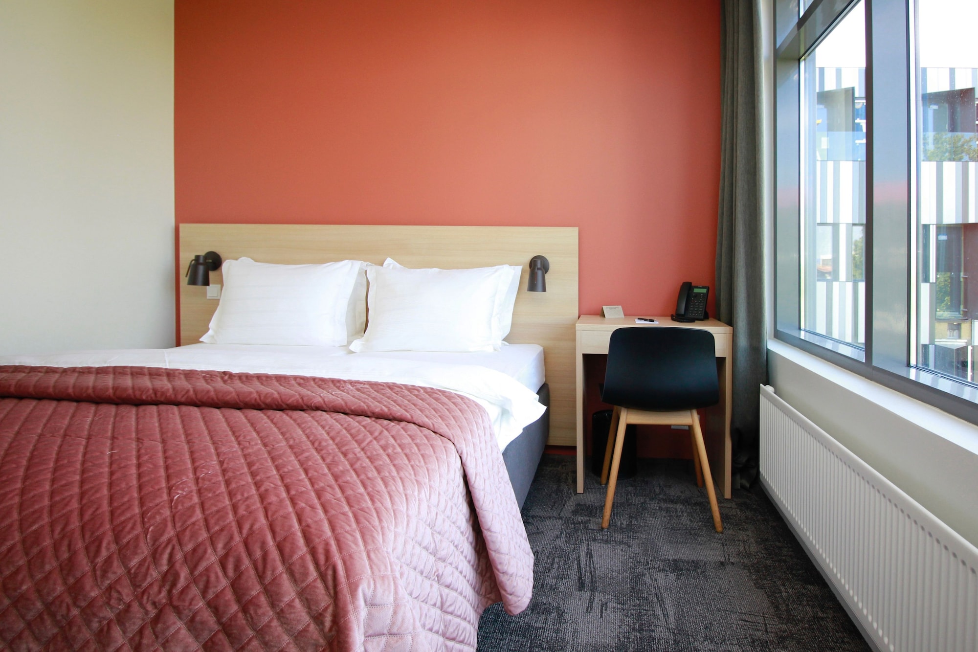 STANDARD, DOUBLE OR TWIN BED
