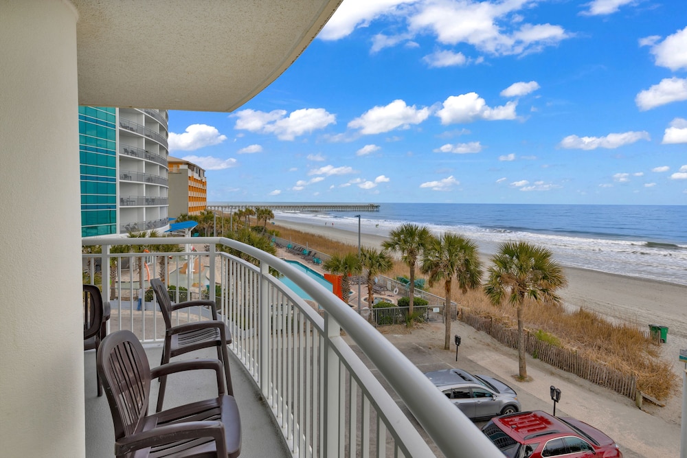 Sandy Beach Oceanfront Resort 7/50