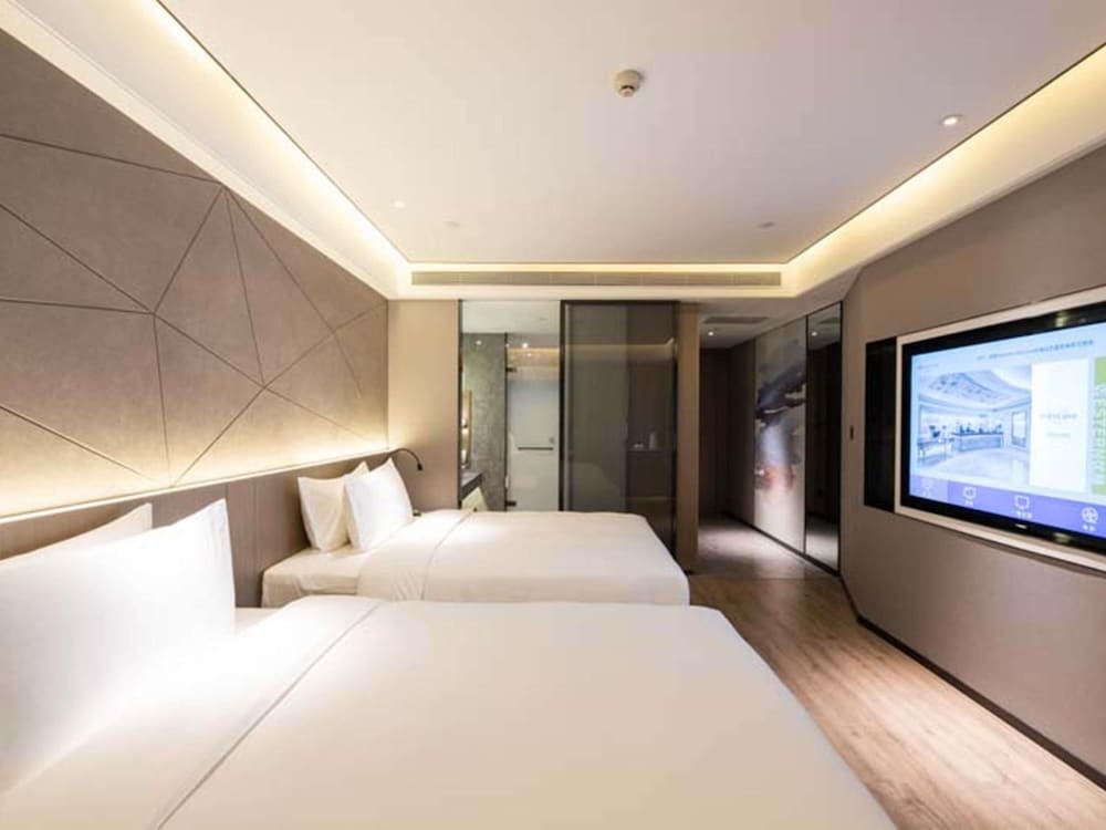 Mercure Xining Haihu CBD 18/50