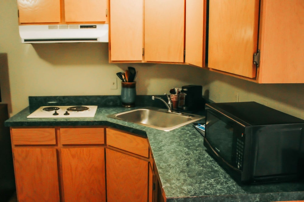 Rodeway Inn & Suites Lake Havasu City 12/26