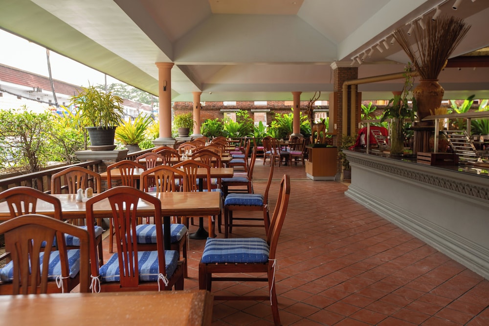 Phuket Orchid Resort And Spa 49/71