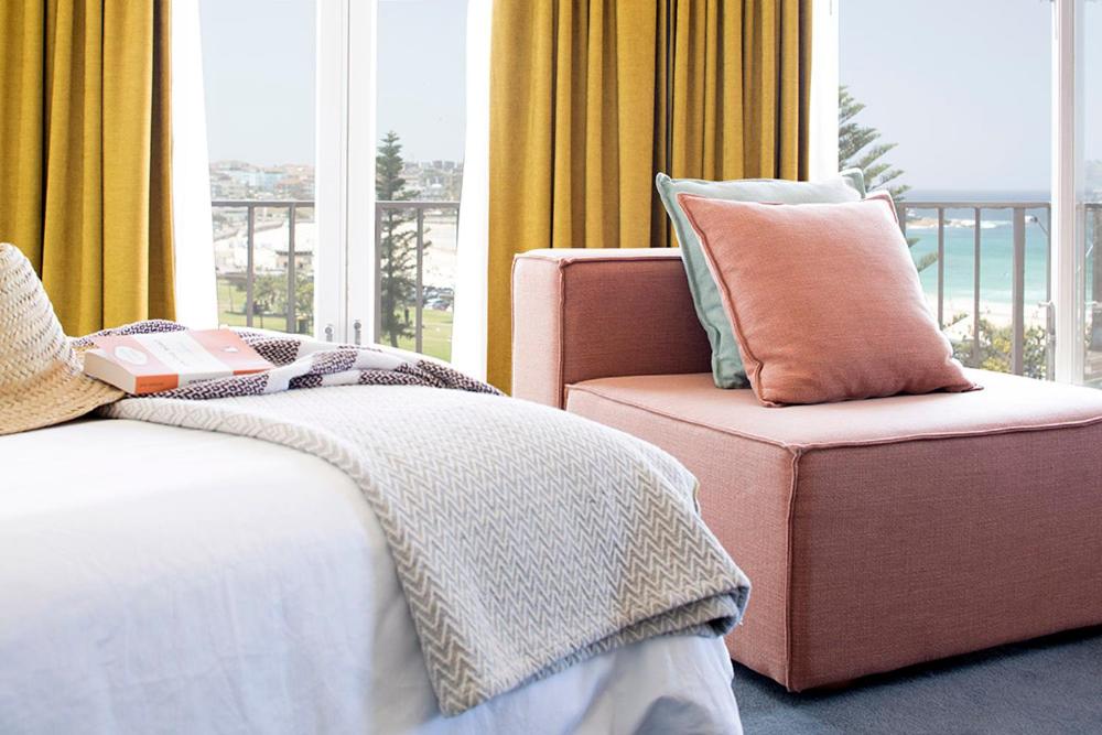 Room, King Bed, Beach Front, Corner