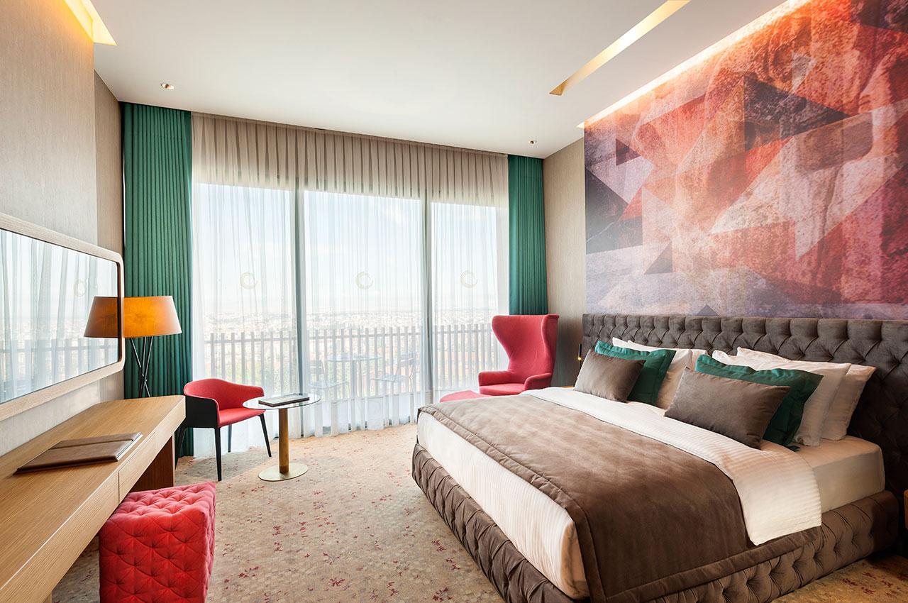 Deluxe, City View