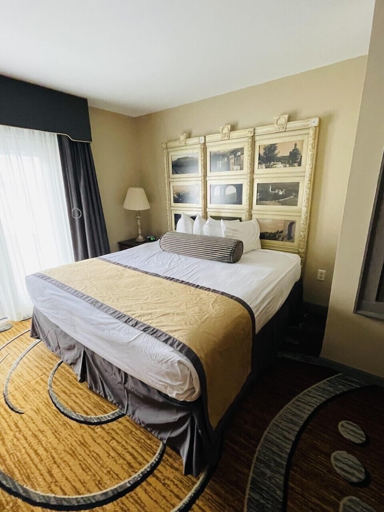 Greenville Inn Suites 39/67