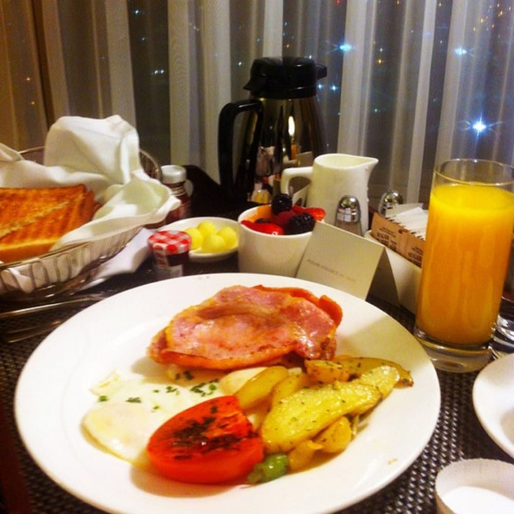 The Yorkville Royal Sonesta Hotel Toronto 42/55
