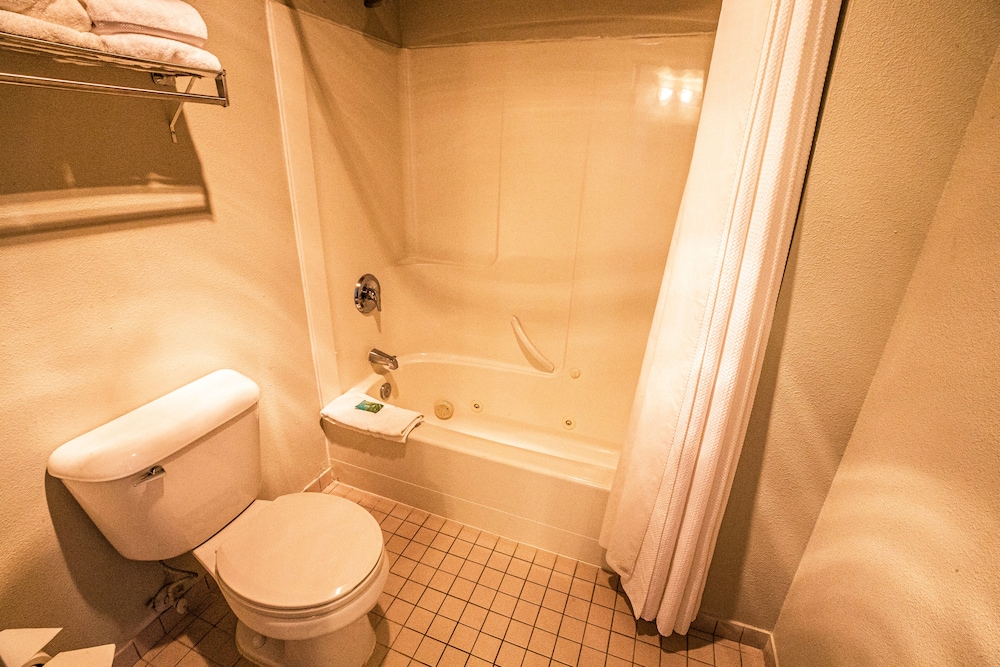 Morningglory Hotel Resort Suites 21/27