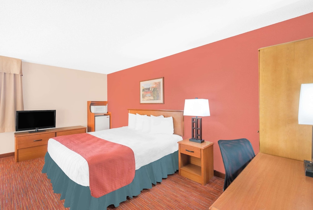 Baymont By Wyndham Springfield South Hwy 65 9/50