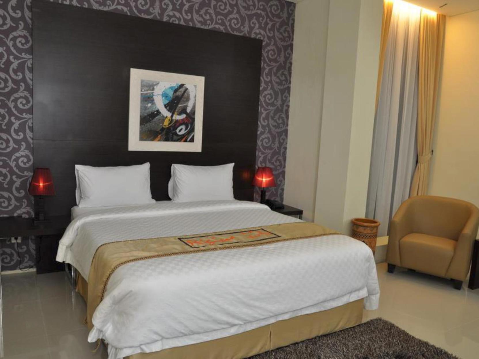Regina Hotel Pemalang 13/32