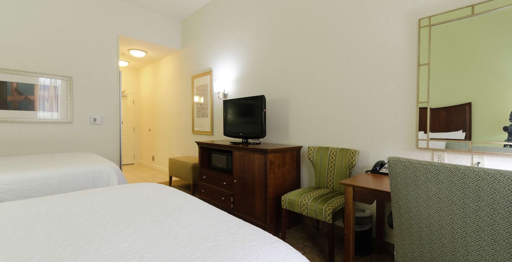 Hampton Inn Hickory 10/66