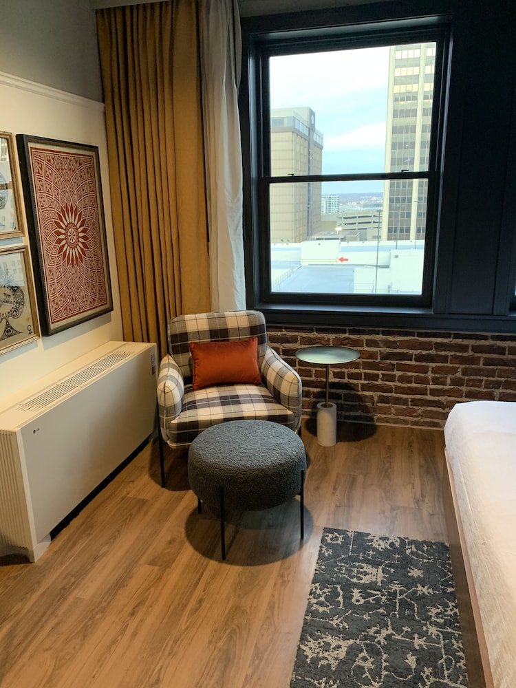 Hotel Indigo Omaha Downtown 50/83