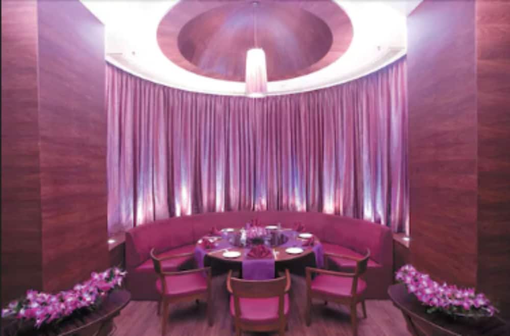 The Retreat Hotel And Convention Centre 22/50