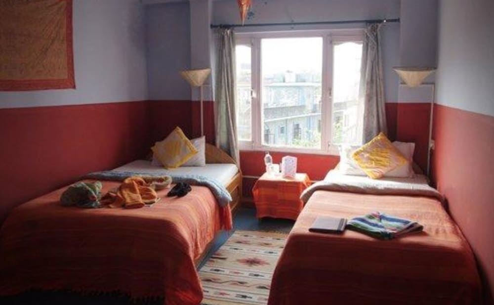 ROOM, DOUBLE BED, SMOKING