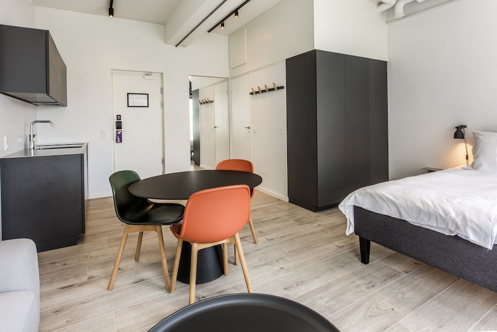 CPH STUDIO HOTEL 17/82