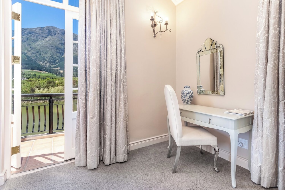 L Ermitage Franschhoek Chateau Villas 15/24