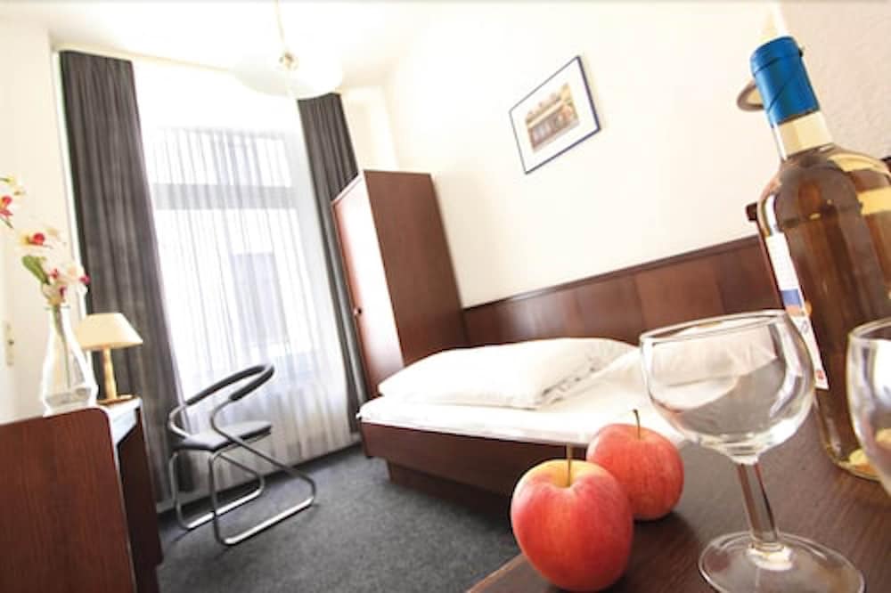 Centrum Hotel Commerz am Bhf Hamburg Altona 22/50