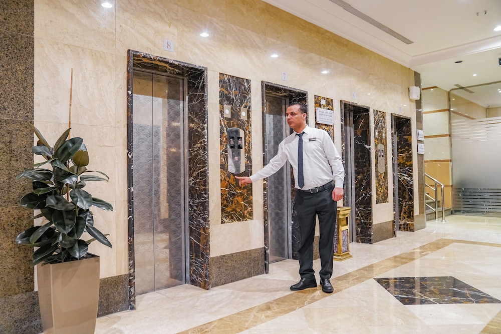 فندق اعمار المنار(Emaar Al Manar Hotel) 7/37