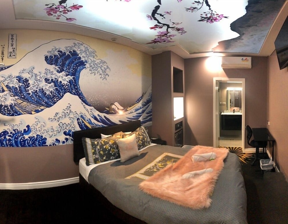 Amelia Budget Hotel 28/34