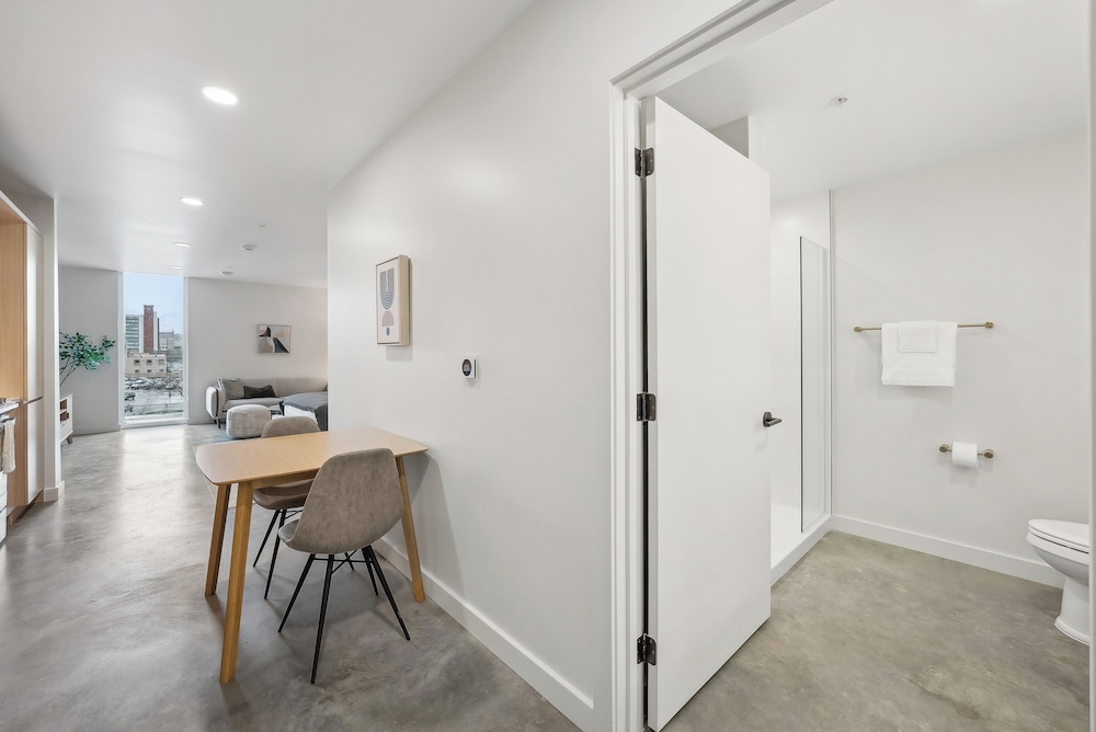 Placemakr Salt Lake City Downtown, Apartments by Hilton 7/50