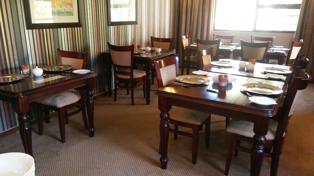 Lourie Lodge 29/50