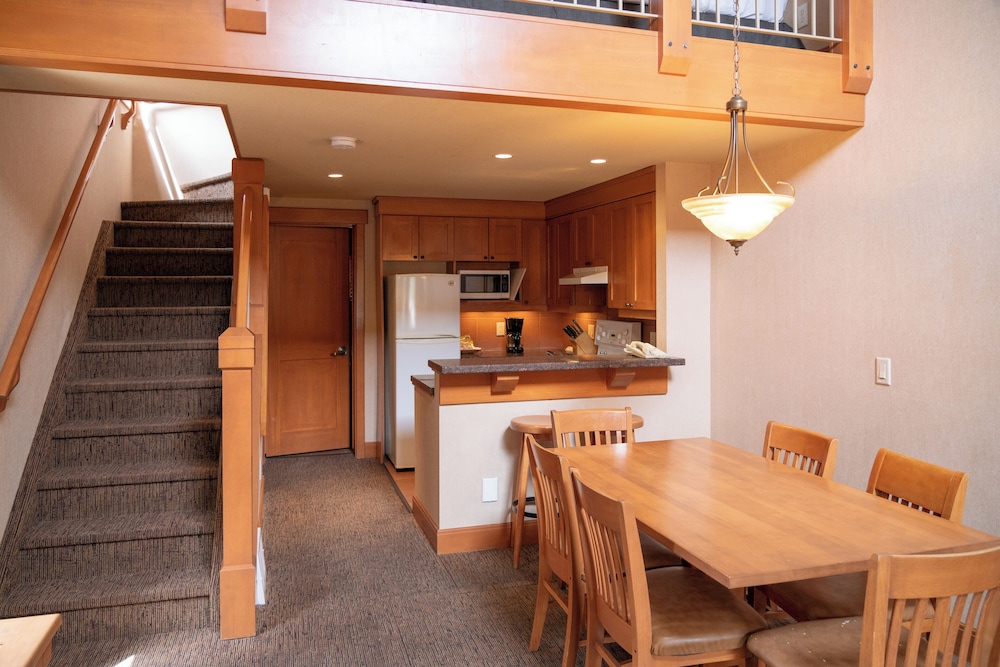 Hidden Ridge Resort 57/73