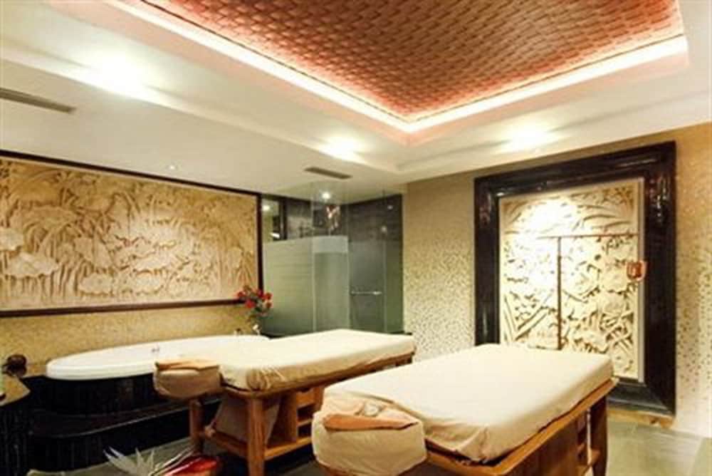 Grand Balisani Suites Hotel 44/71