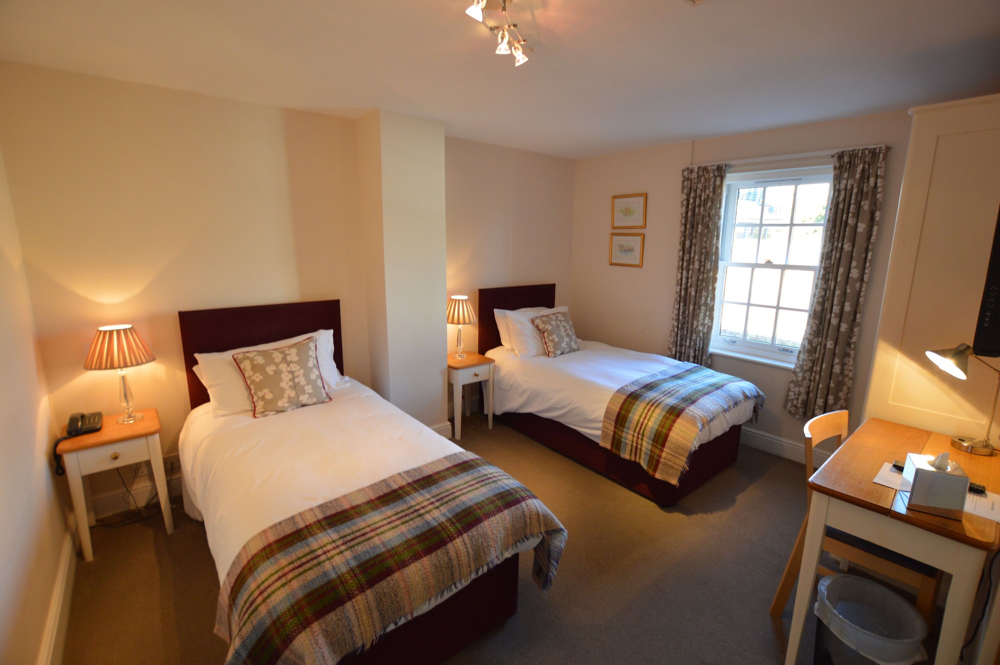 Standard, Twin Beds