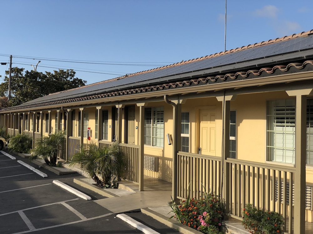 El Castell Motel 40/65