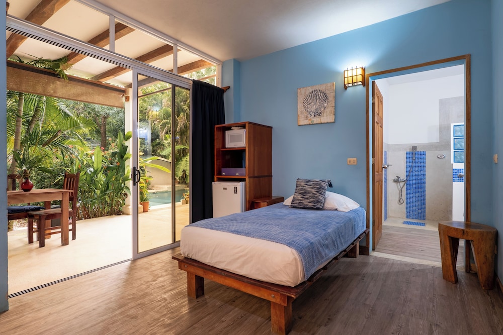 1 Bedroom, Blue, Studio, Accessible
