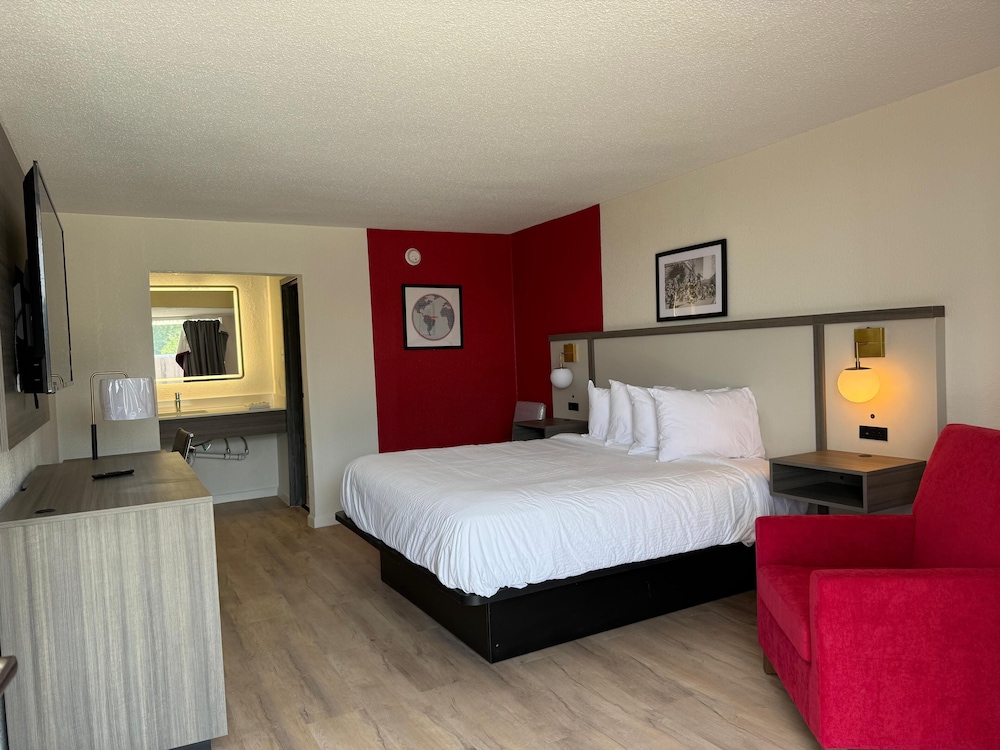 Ramada by Wyndham Lumberton NC North 36/60